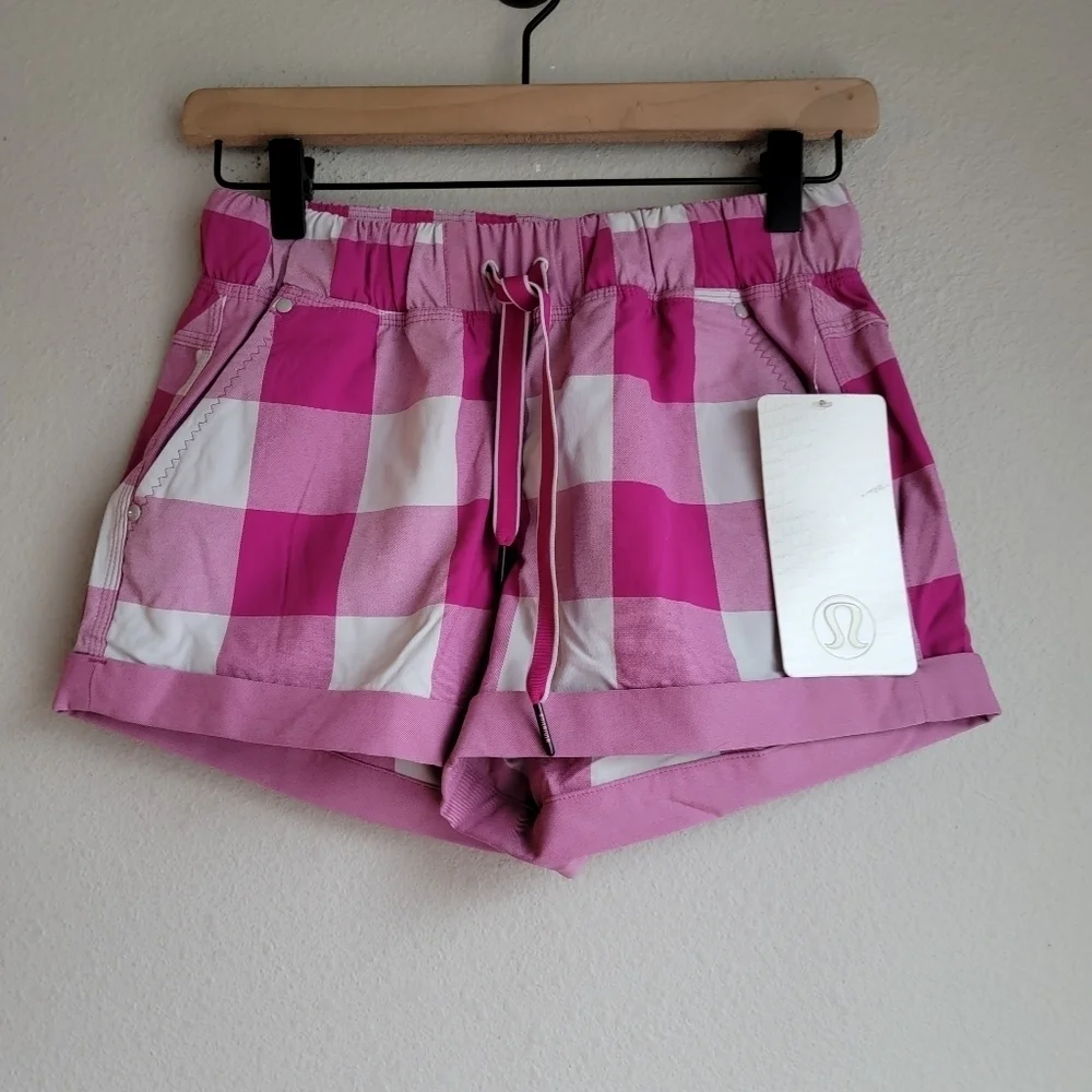 Lululemon Play All Day Short size 4 NWT